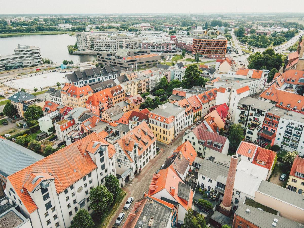 Lieblingsapartment No.10 Mit 2 Schlafzimmern Und Eigener Terrasse Rostock Bagian luar foto